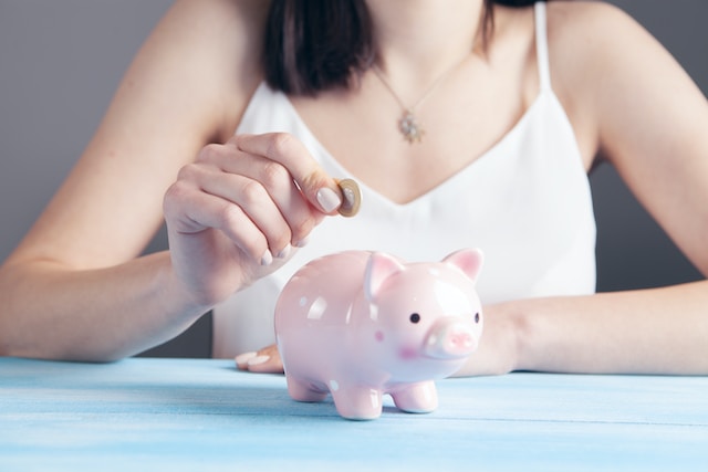 Budget Limiting Beliefs About Money