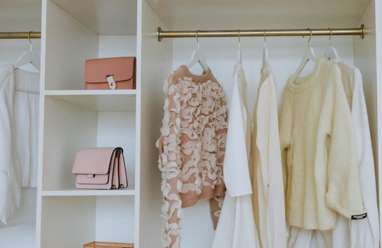 10 WAYS TO ORGANIZE MAIN PIC pexels-anastasia-shuraeva-5705478 (1) Beautiful closet. Ways to organize